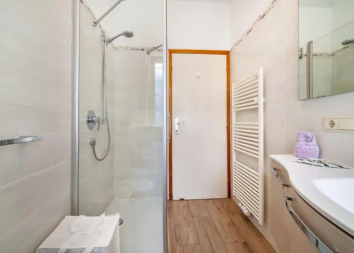 Sabine - Anny Lägenhet *