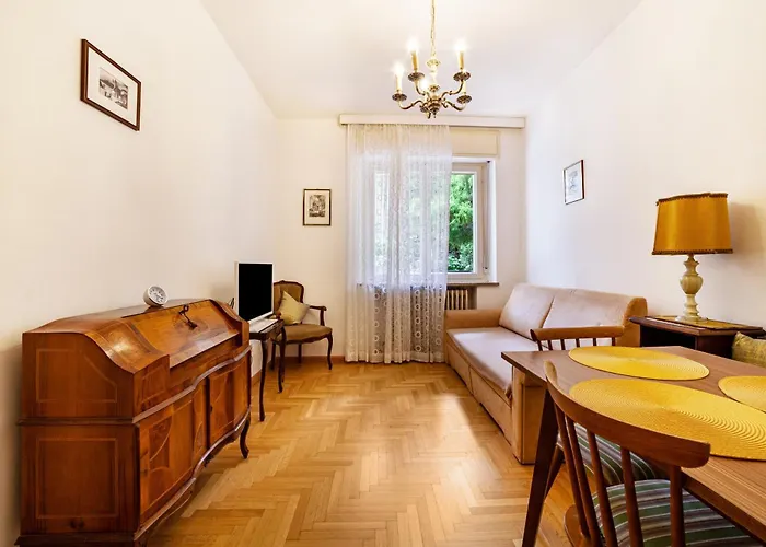 Sabine - Anny Lägenhet *